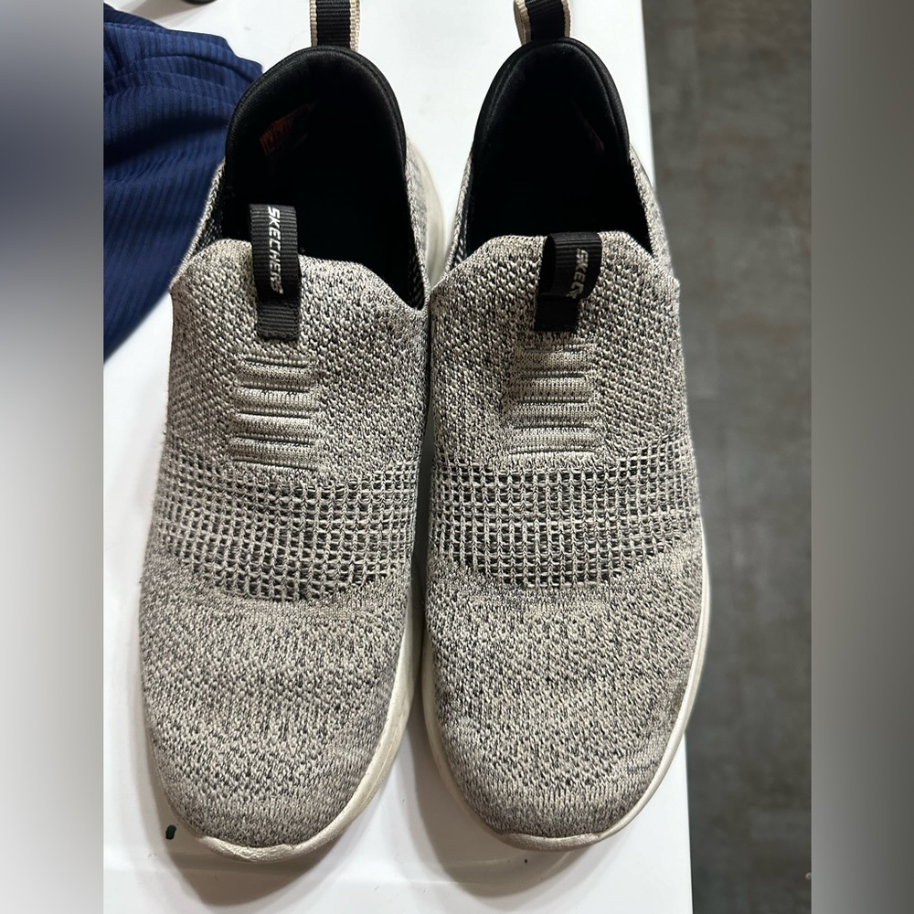 Nike slip on shoes